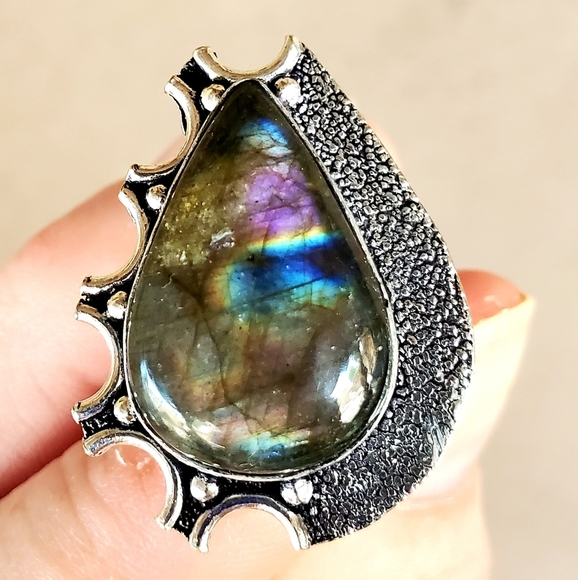New Labradorite 6 Horned Crescent Moon 925 Silver Ring. - Picture 6 of 16